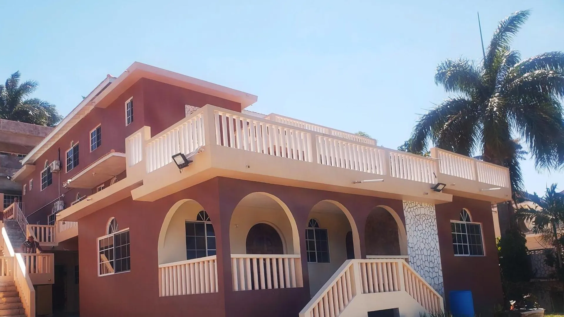 Comfy Apartments Montego Bay Pensionat