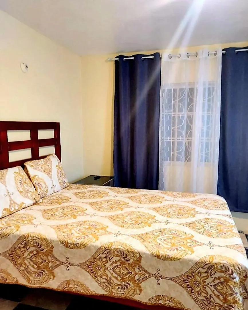 Pensión Comfy Apartments Montego Bay