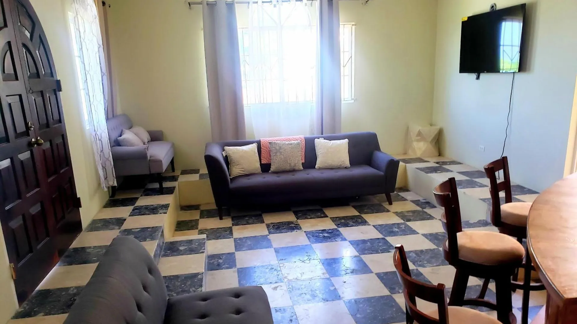 Comfy Apartments Montego Bay