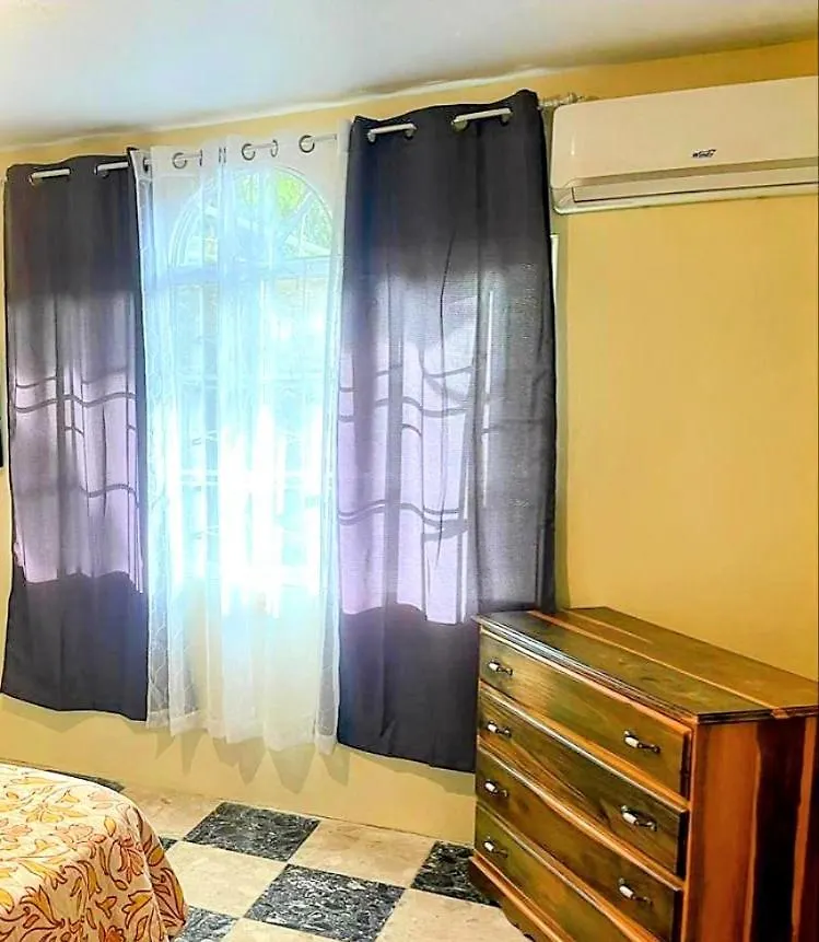 Maison d'hôtes Comfy Apartments Montego Bay