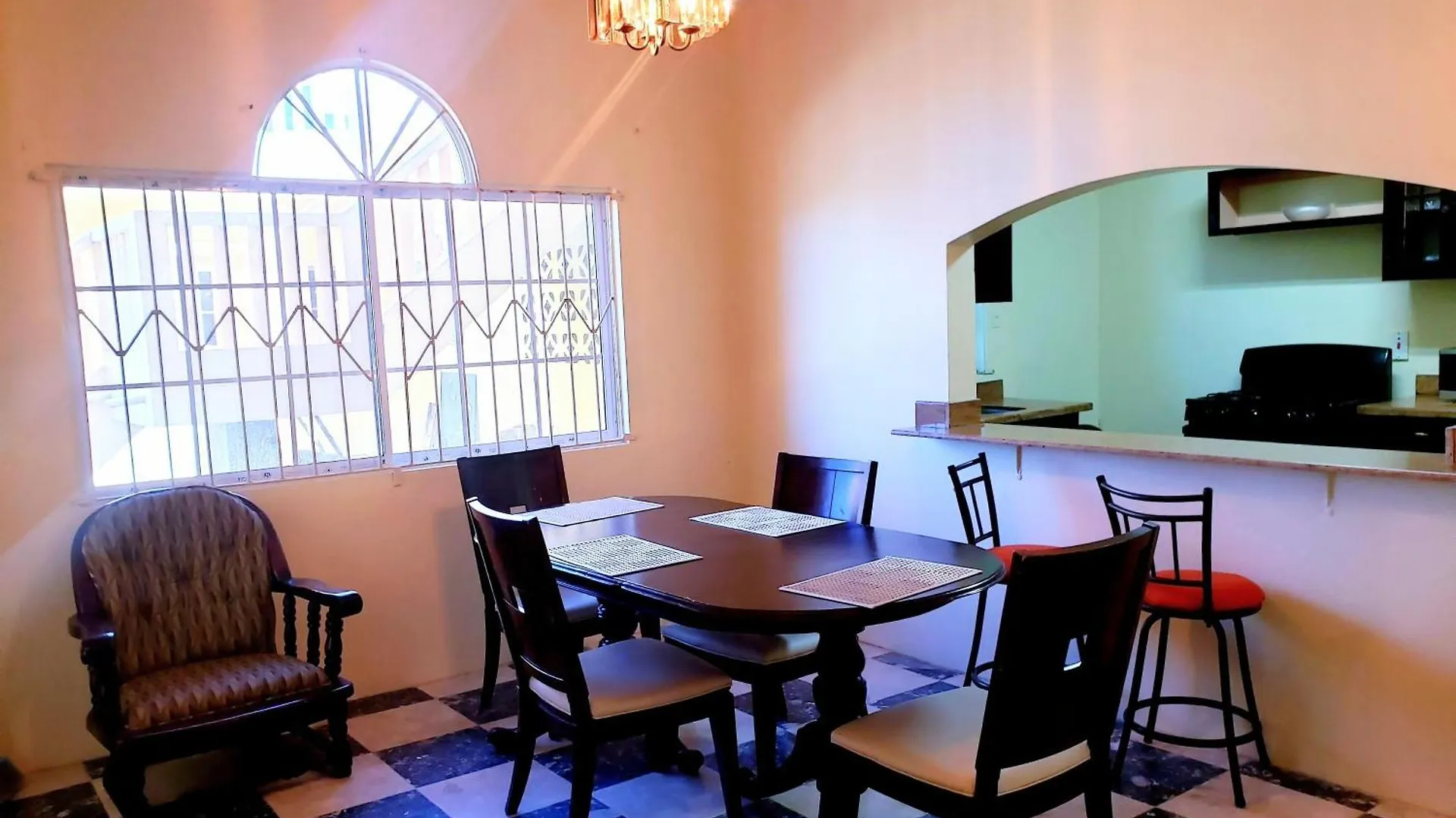 Comfy Apartments Montego Bay Maison d'hôtes